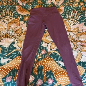 Lululemon wonder trains size 6